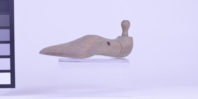 2228